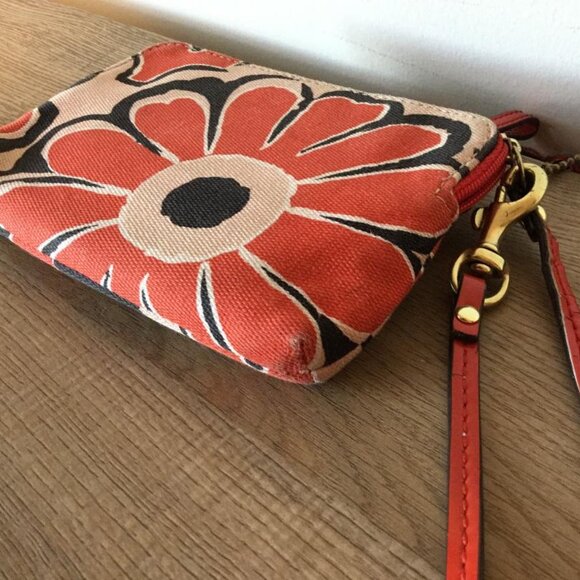 Coach Red Floral Wristlet - Picture 5 of 10